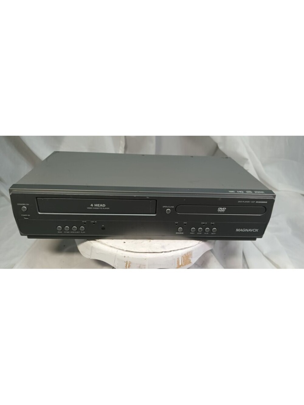 Magnavox DV200MW8 DVD VCR Combo Player 4-Head VHS w/ Remote